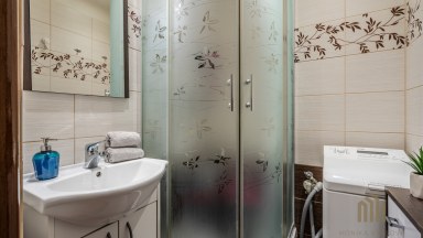 Kompletně zrekonstruovaný byt 2+1 v srdci Malešic