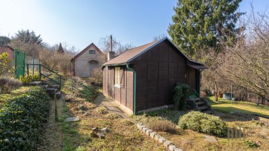 Nabídka přenechání pronájmu zahrádky s chatou v Praze 3 – Na Balkáně