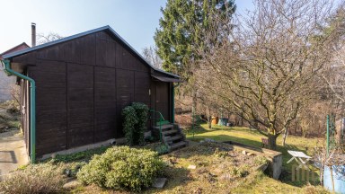 Nabídka přenechání pronájmu zahrádky s chatou v Praze 3 – Na Balkáně