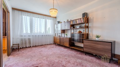 Prostorný družstevní byt 3+1 s lodžií a potenciálem na Praze 4 