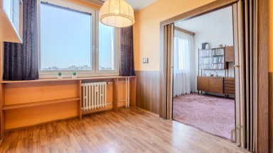 Prostorný družstevní byt 3+1 s lodžií a potenciálem na Praze 4 